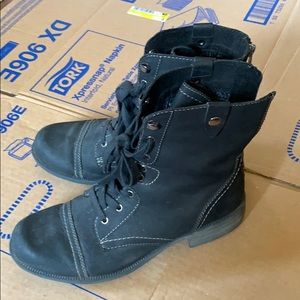 Rockport women’s boots size 9.5